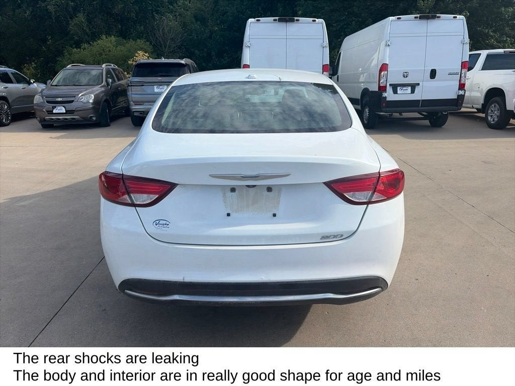 2015 Chrysler 200 Limited