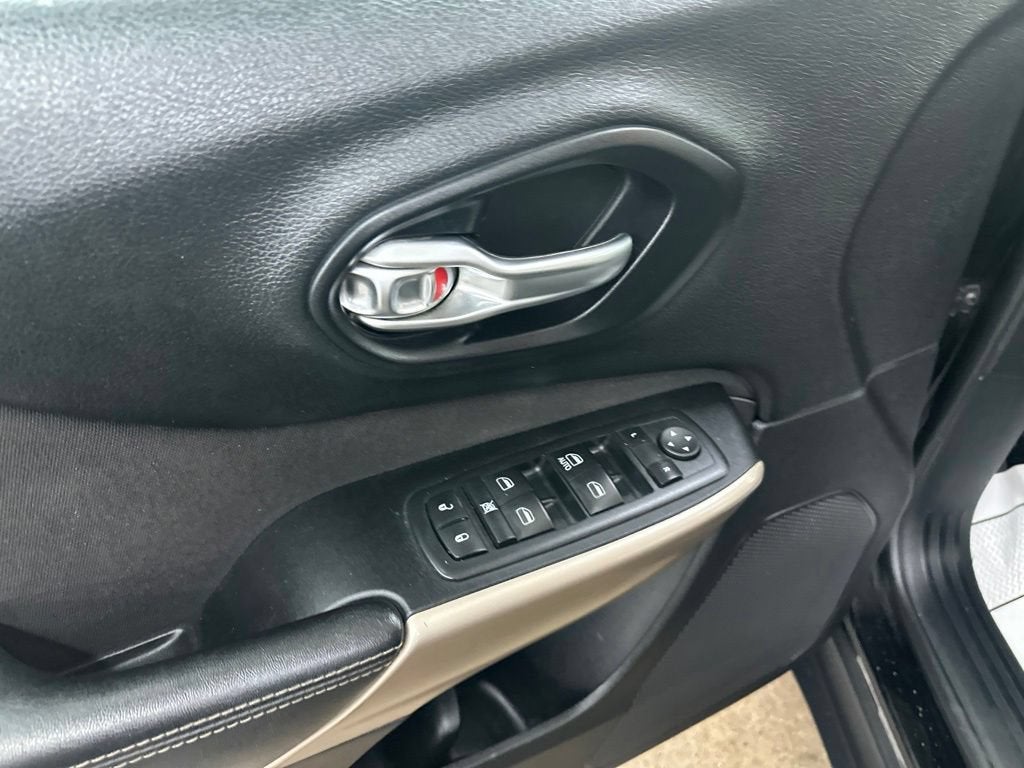 2017 Jeep Cherokee Altitude