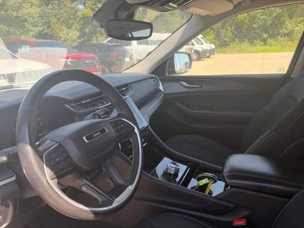 2023 Jeep Grand Cherokee Laredo