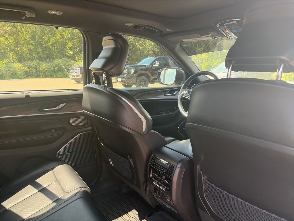 2022 Jeep Grand Cherokee 4xe Overland