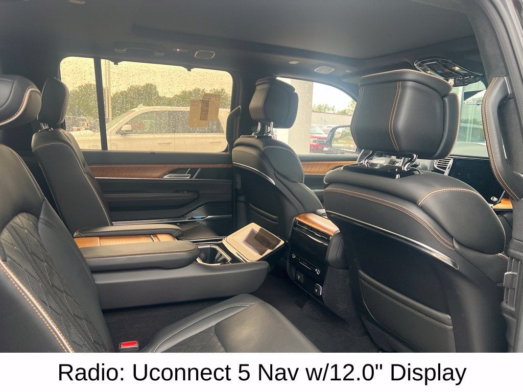 2022 Jeep Grand Wagoneer Series III