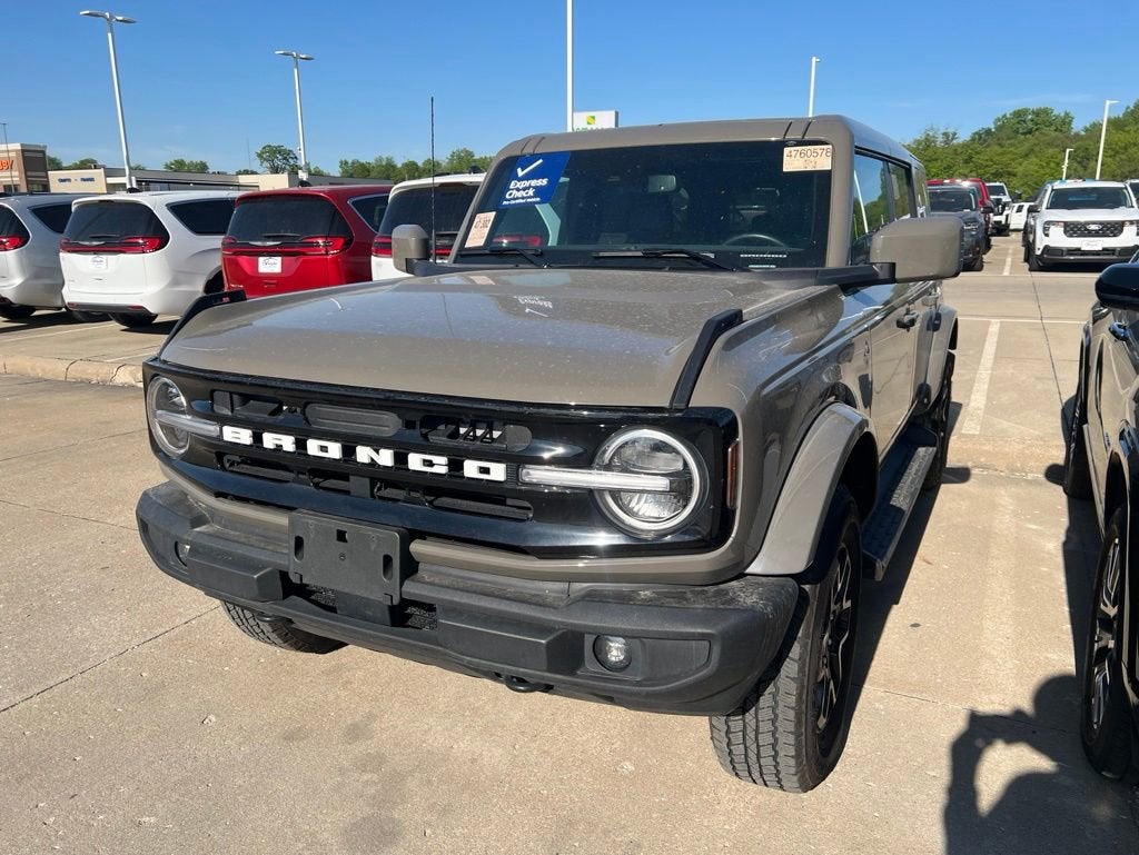 2025 Ford Bronco Outer Banks