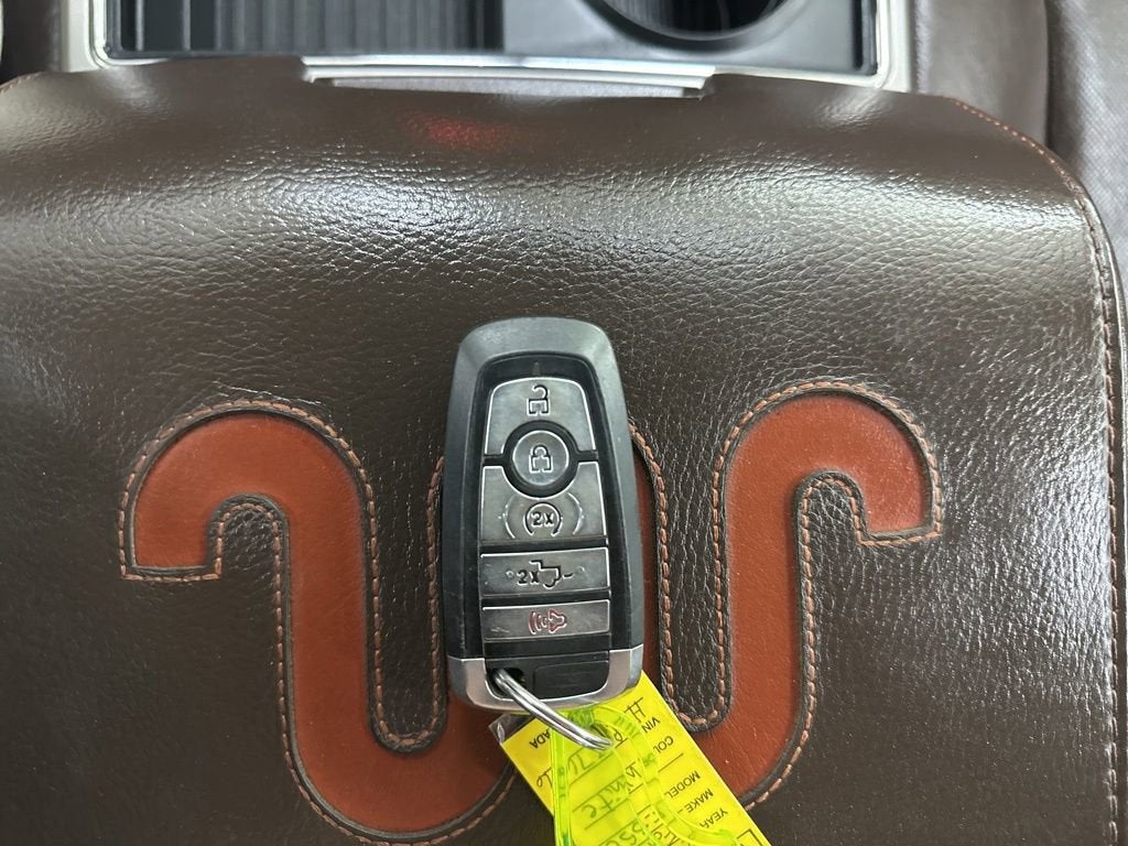 2017 Ford Super Duty F-350 SRW Platinum