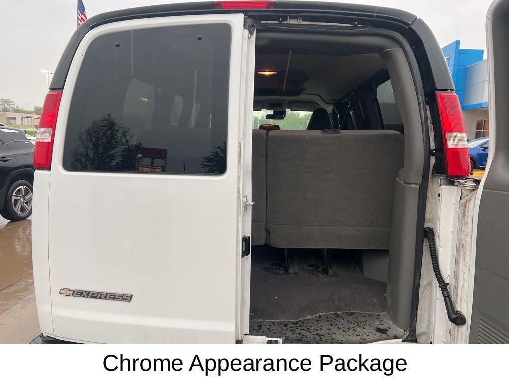 2019 Chevrolet Express Passenger 3500 LT