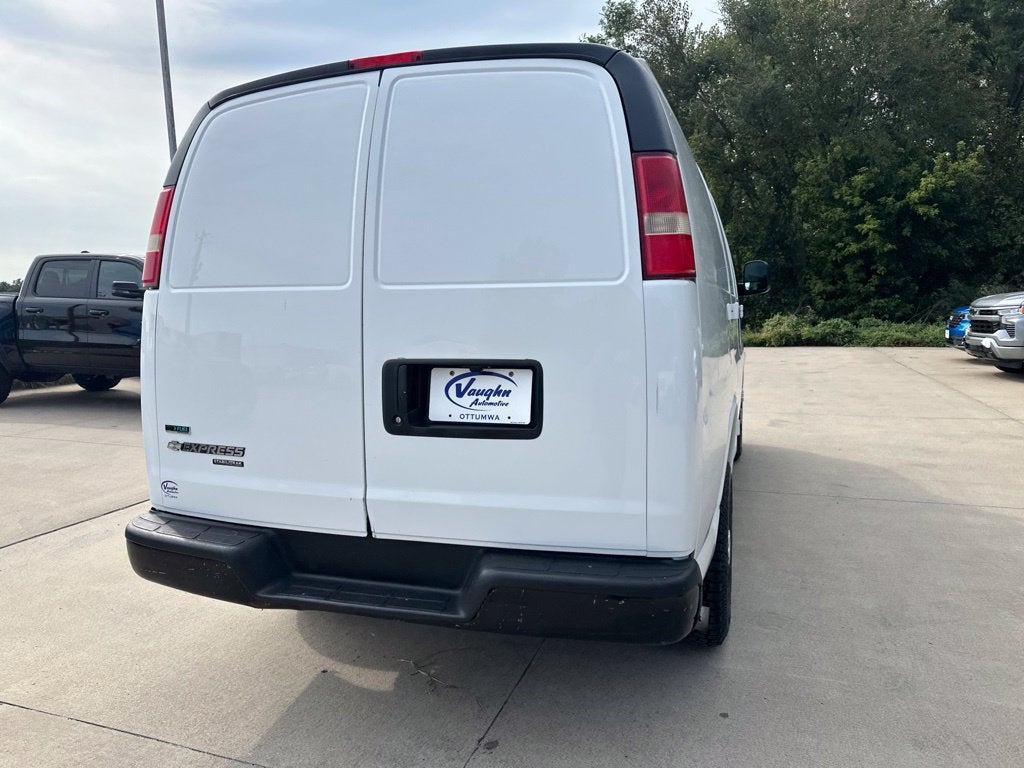 2011 Chevrolet Express Cargo 3500 CARGO