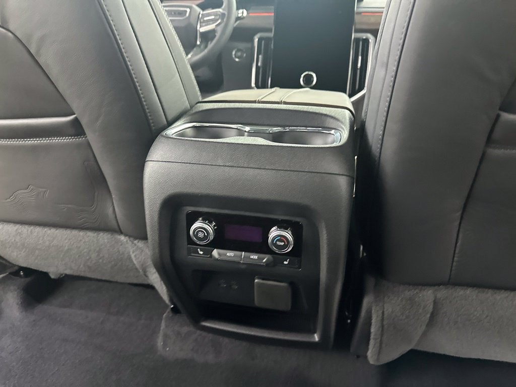 2027 GMC Acadia Denali Ultimate