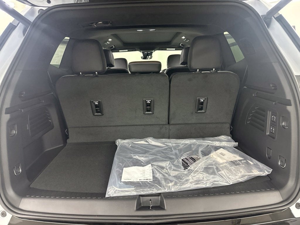 2027 GMC Acadia Denali Ultimate