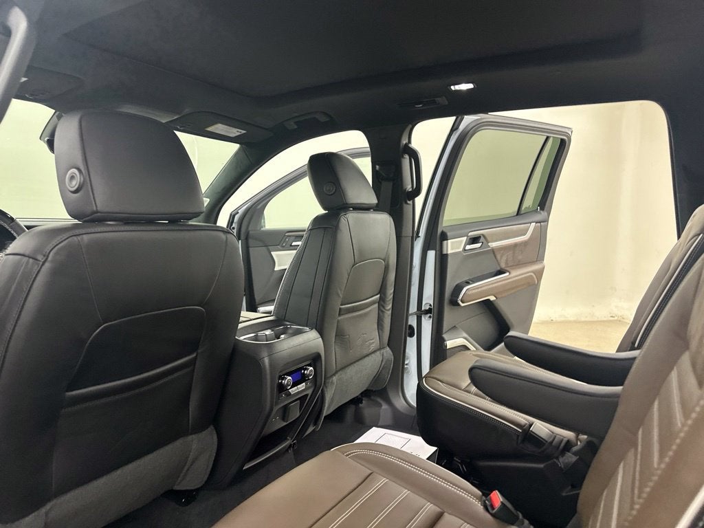 2027 GMC Acadia Denali Ultimate