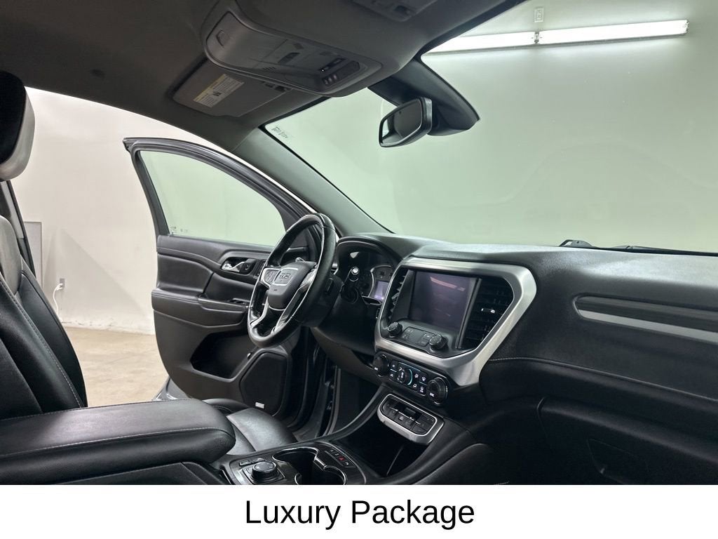 2021 GMC Acadia SLT