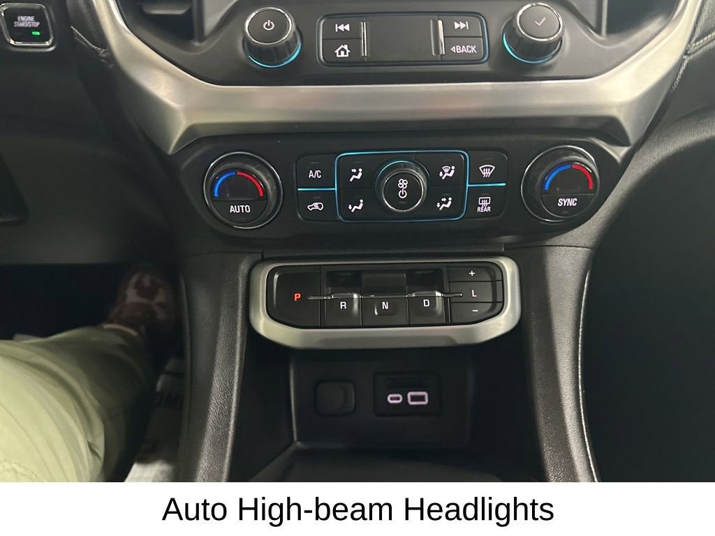 2021 GMC Acadia SLT