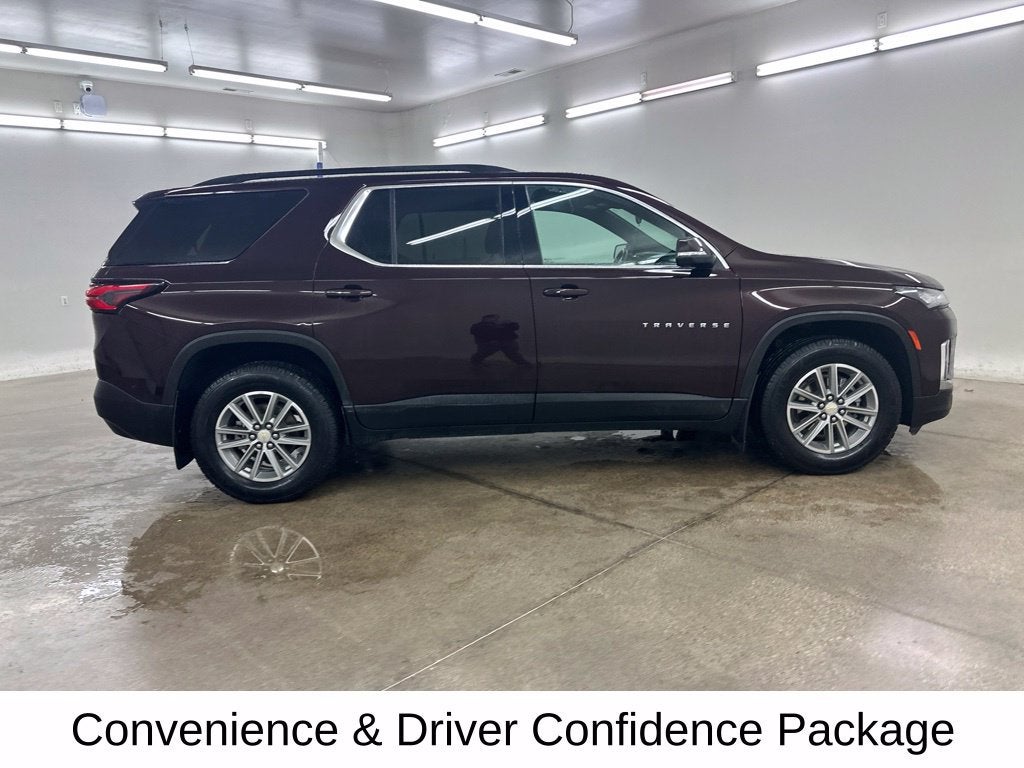 2023 Chevrolet Traverse LT Cloth