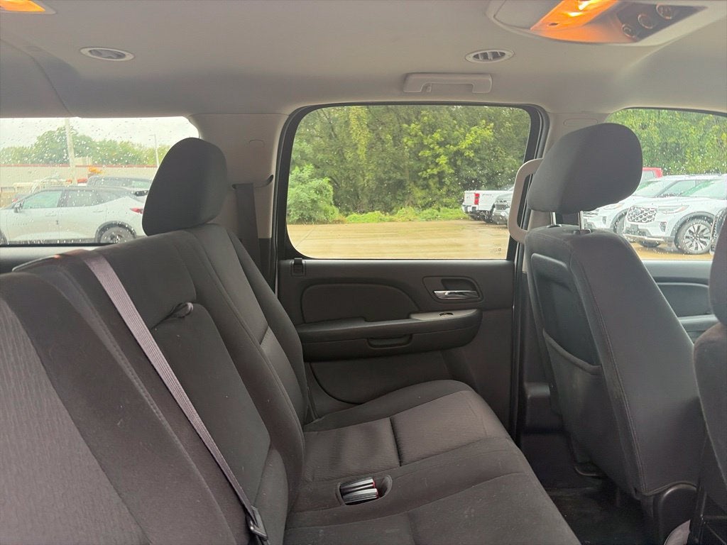 2014 Chevrolet Suburban Commercial