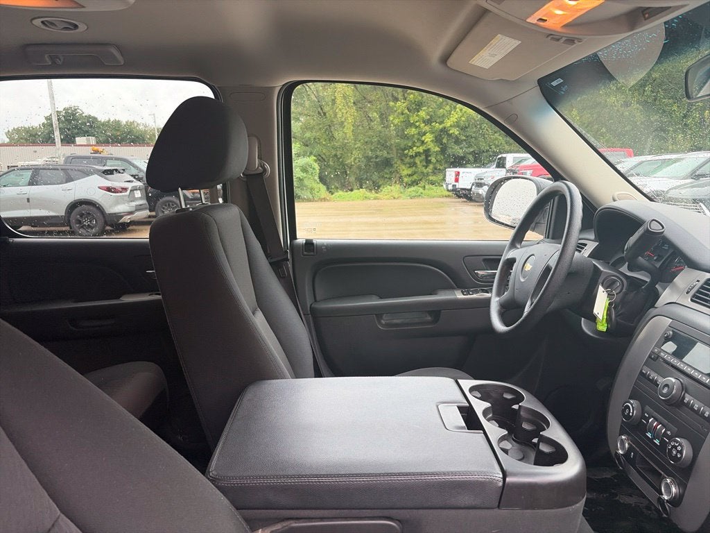 2014 Chevrolet Suburban Commercial
