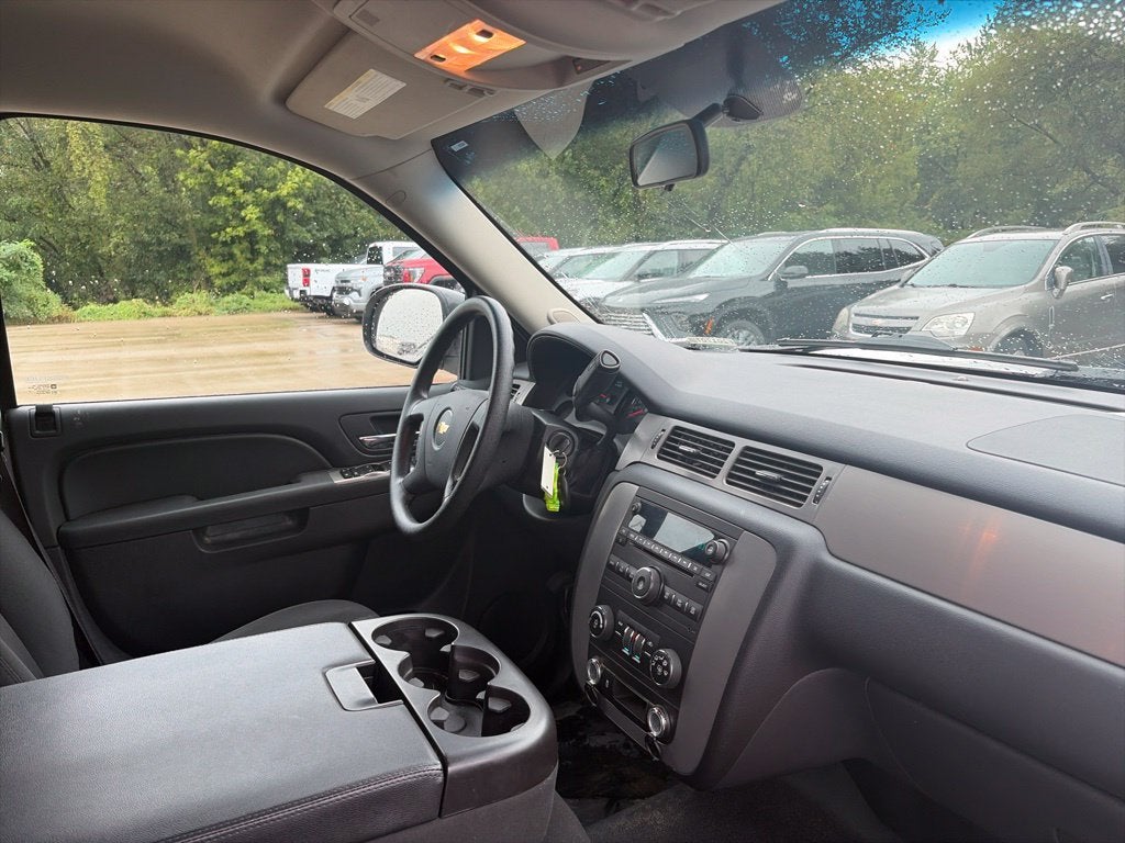 2014 Chevrolet Suburban Commercial