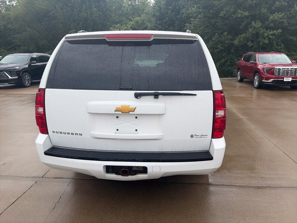 2014 Chevrolet Suburban Commercial