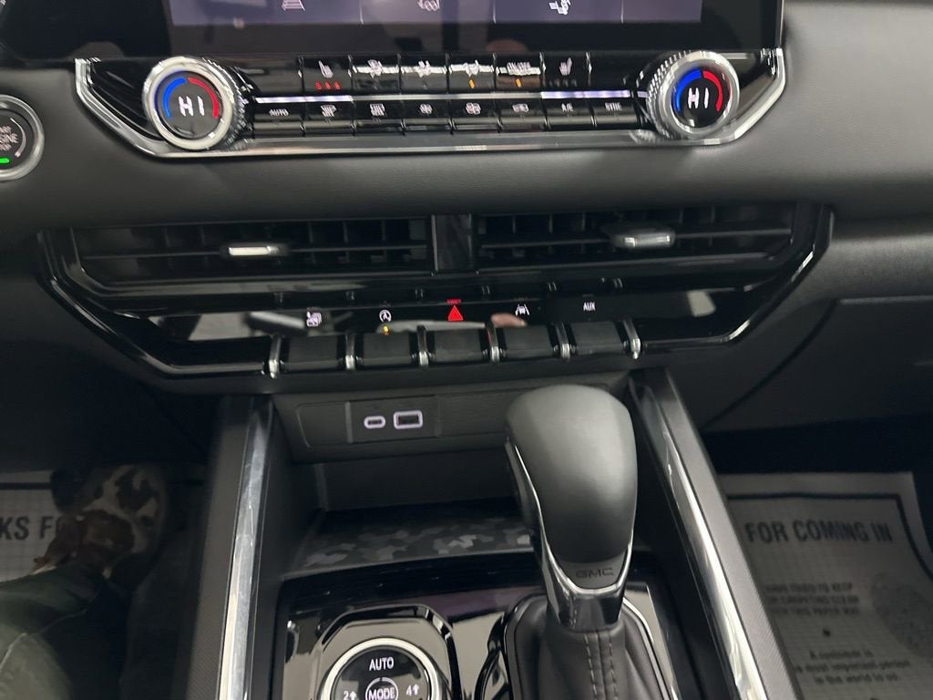 2026 GMC Canyon Elevation