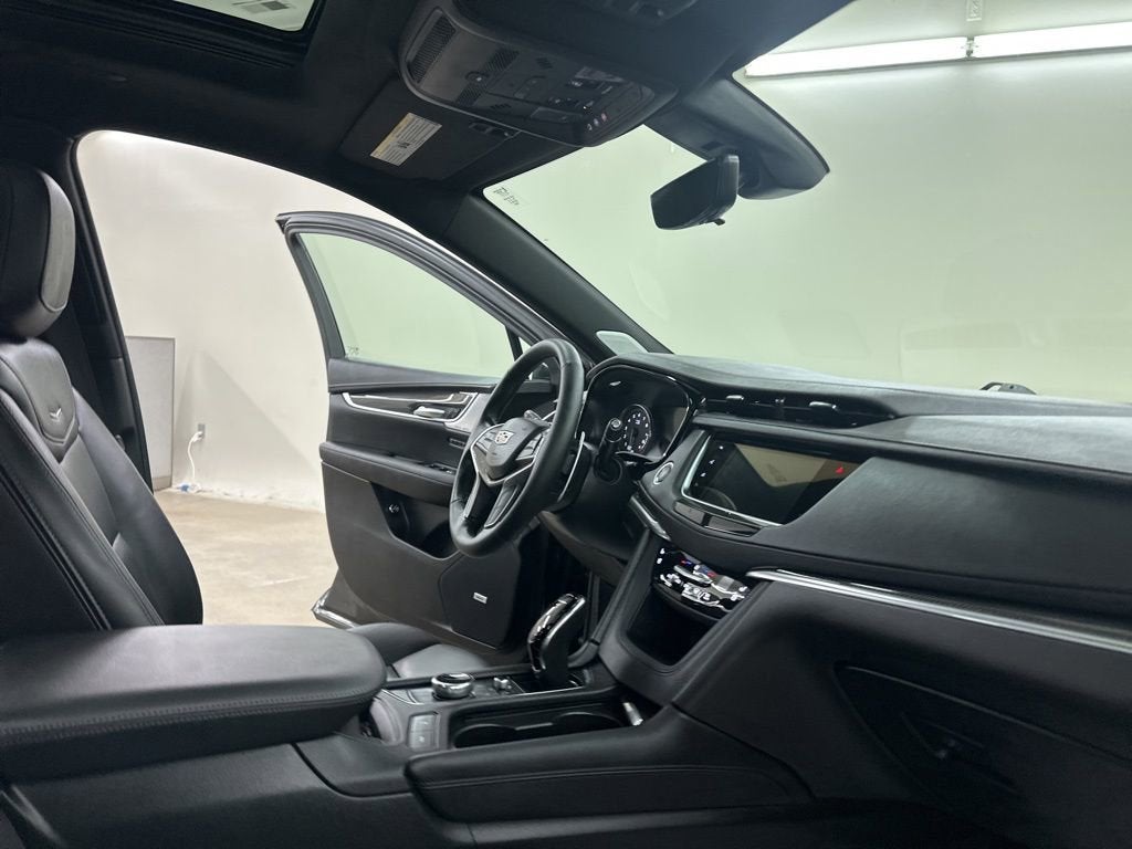 2025 Cadillac XT5 Sport