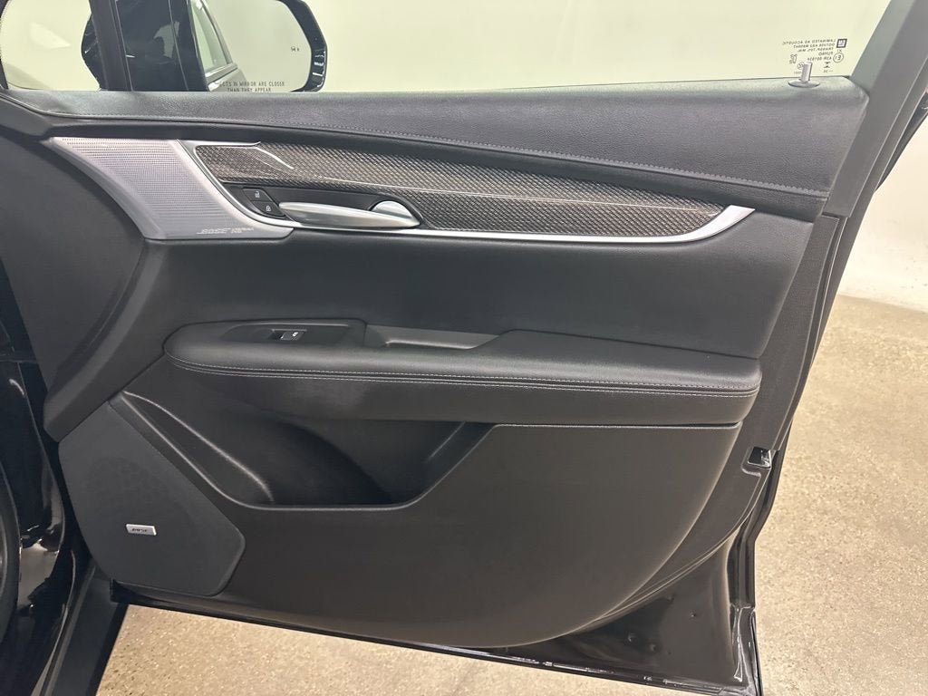 2025 Cadillac XT5 Sport