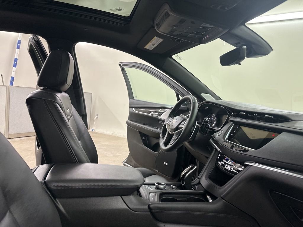 2025 Cadillac XT5 Sport