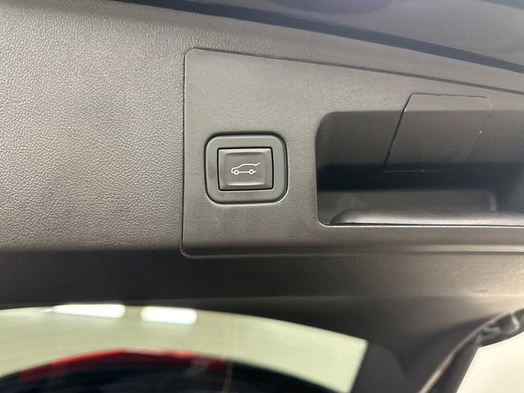 2025 Cadillac XT5 Sport