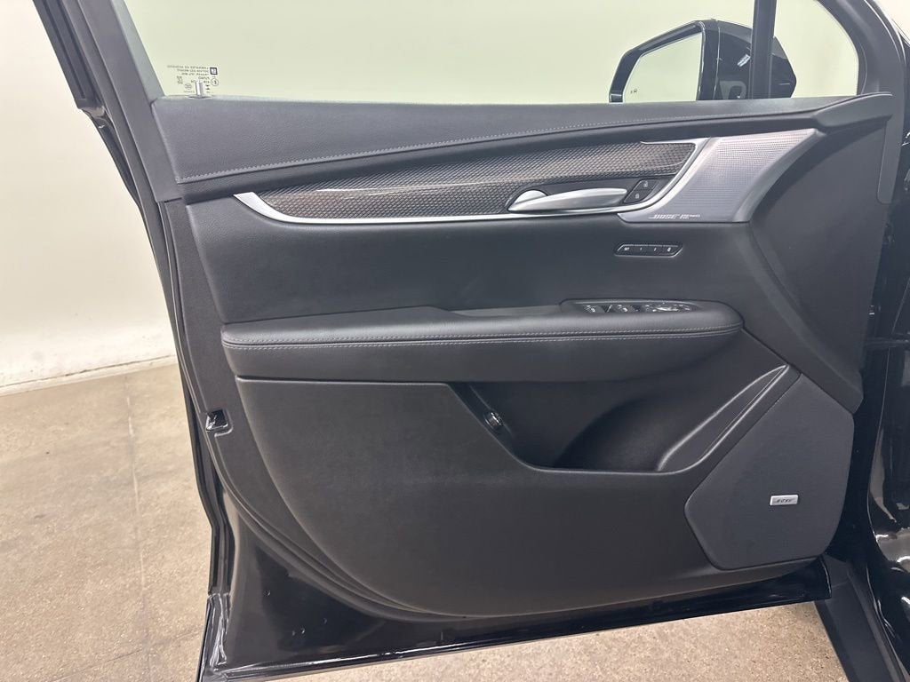 2025 Cadillac XT5 Sport