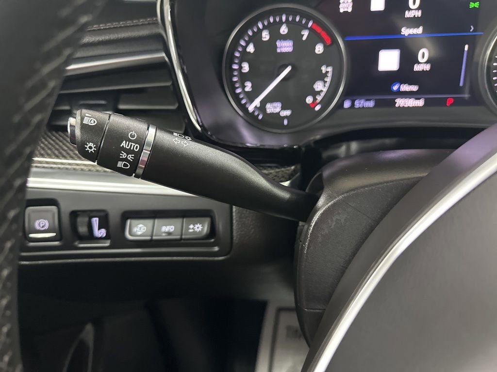 2025 Cadillac XT5 Sport