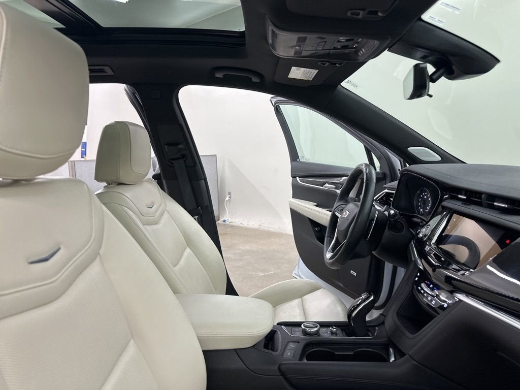 2025 Cadillac XT6 Sport