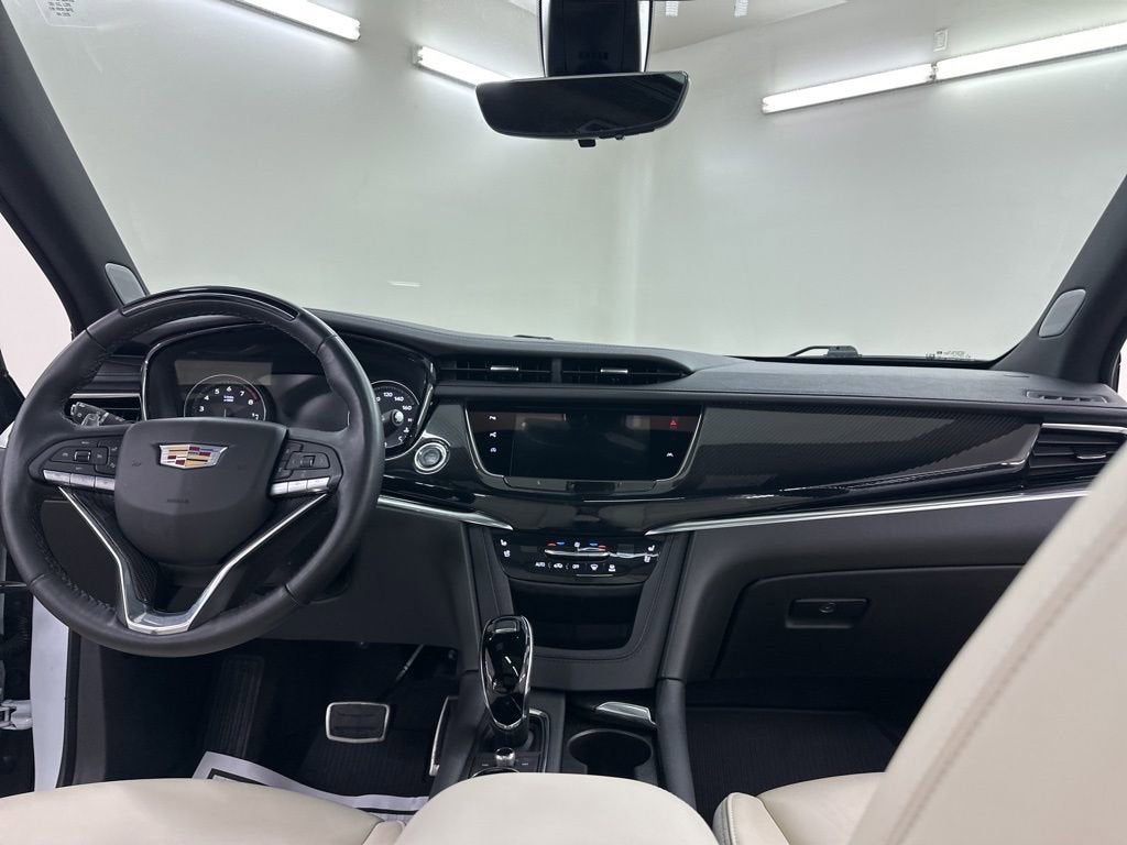 2025 Cadillac XT6 Sport