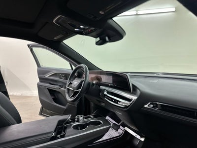 2024 Cadillac LYRIQ Luxury 1