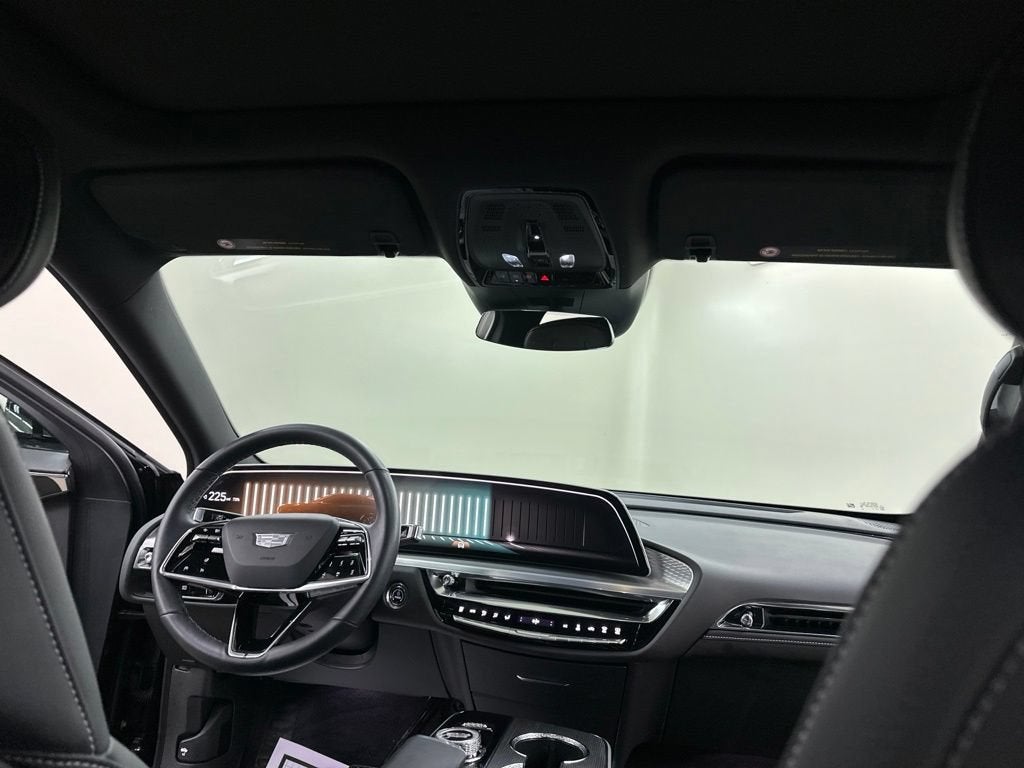 2024 Cadillac LYRIQ Luxury 1