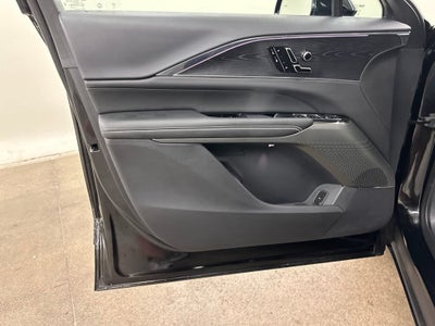 2024 Cadillac LYRIQ Luxury 1