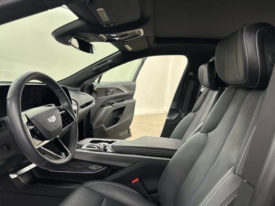 2024 Cadillac LYRIQ Luxury 1