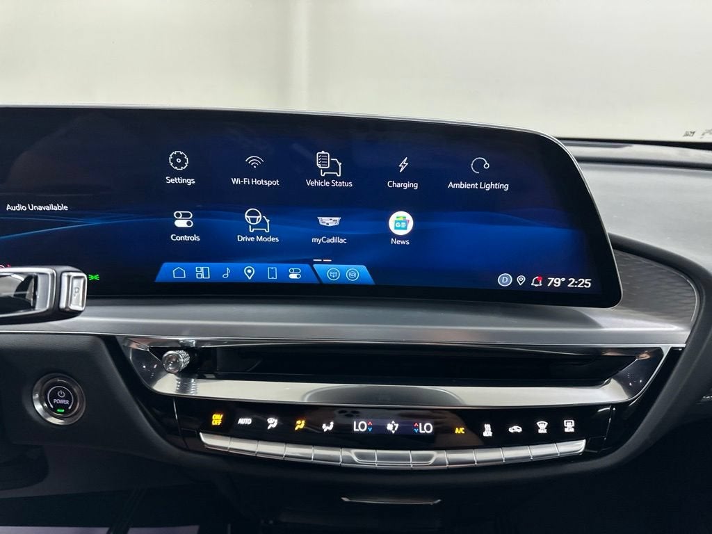 2024 Cadillac LYRIQ Luxury 1