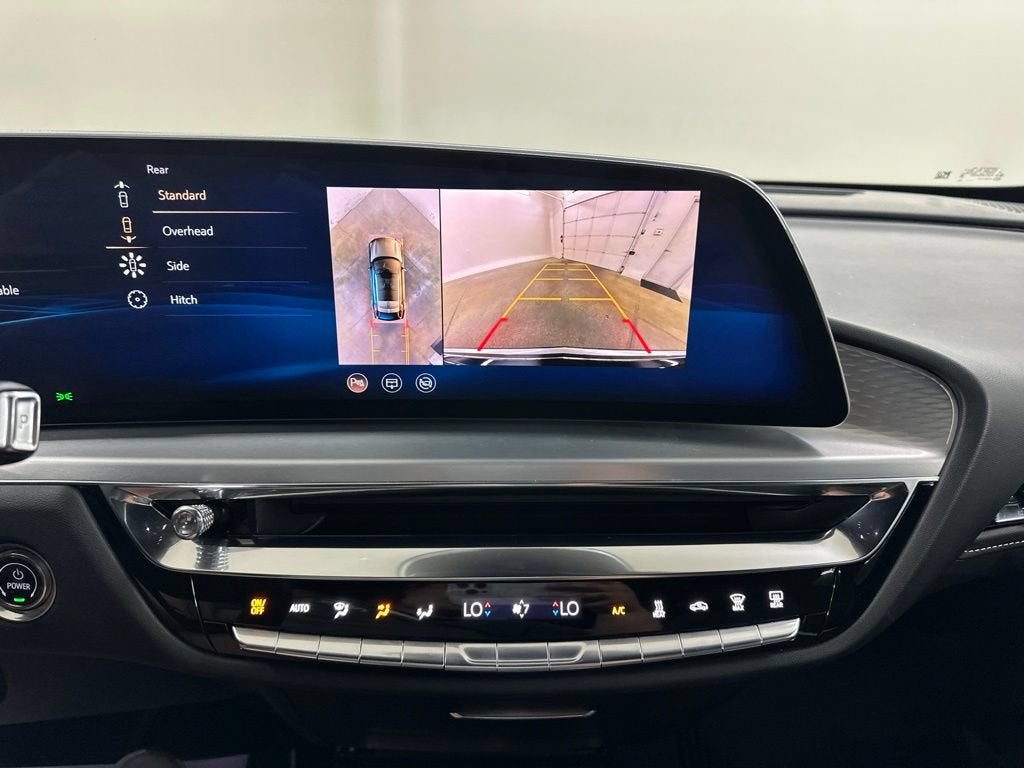 2024 Cadillac LYRIQ Luxury 1