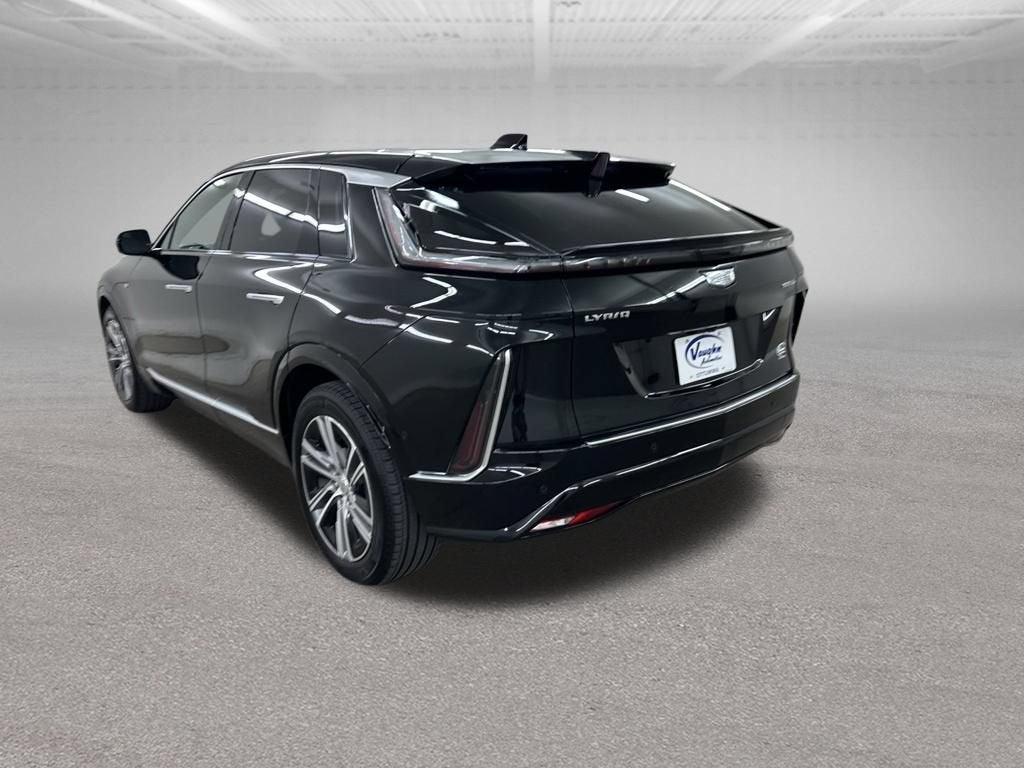 2024 Cadillac LYRIQ Luxury 1