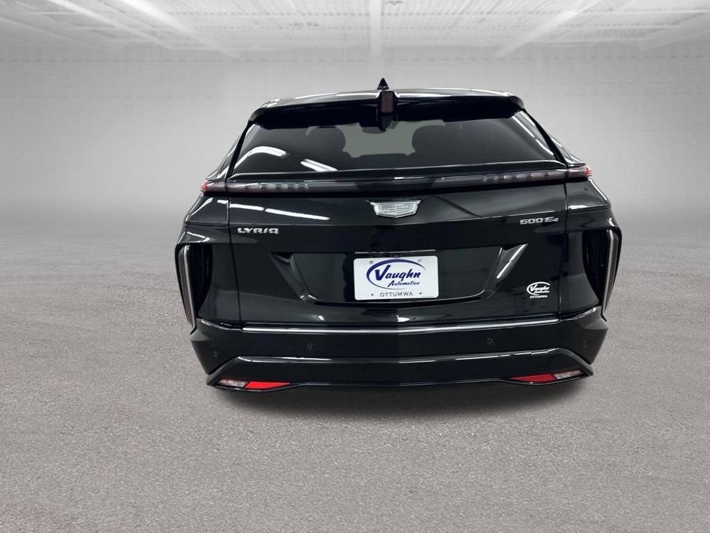 2024 Cadillac LYRIQ Luxury 1