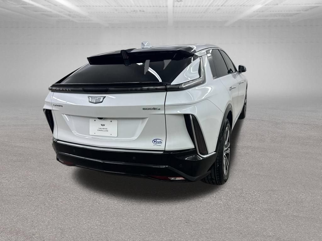 2024 Cadillac LYRIQ Luxury 1
