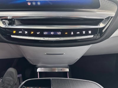 2024 Cadillac LYRIQ Luxury 1