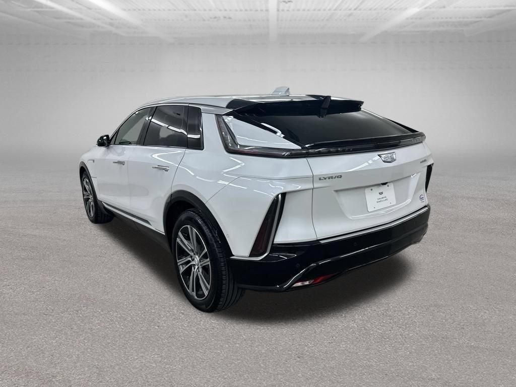 2024 Cadillac LYRIQ Luxury 1