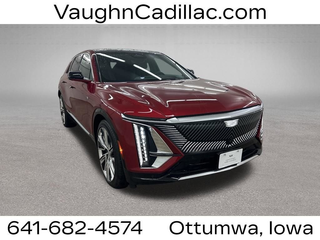 2025 Cadillac LYRIQ Luxury 3