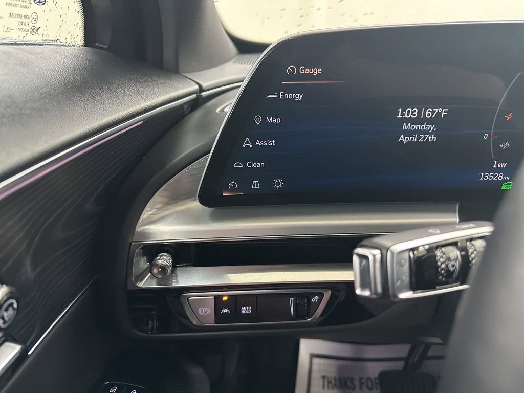 2025 Cadillac LYRIQ Luxury 3