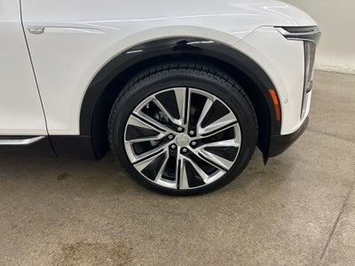 2025 Cadillac LYRIQ Luxury 3