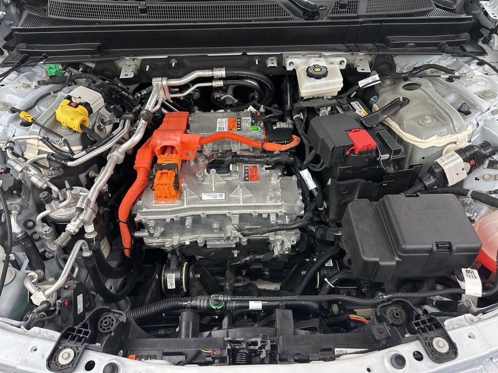 2025 Cadillac LYRIQ Luxury 3