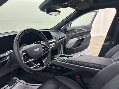 2025 Cadillac LYRIQ Luxury 3