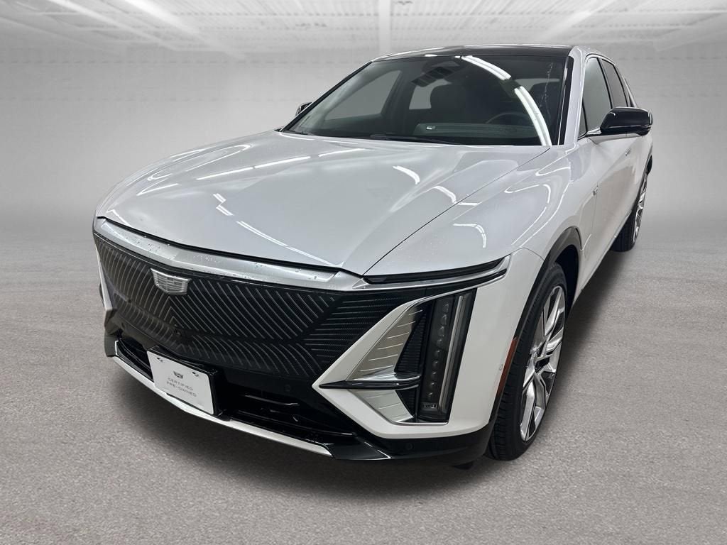 2025 Cadillac LYRIQ Luxury 3