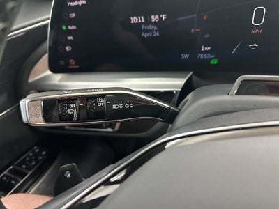 2025 Cadillac LYRIQ Luxury 3