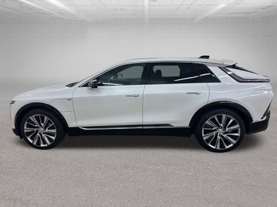 2025 Cadillac LYRIQ Luxury 3