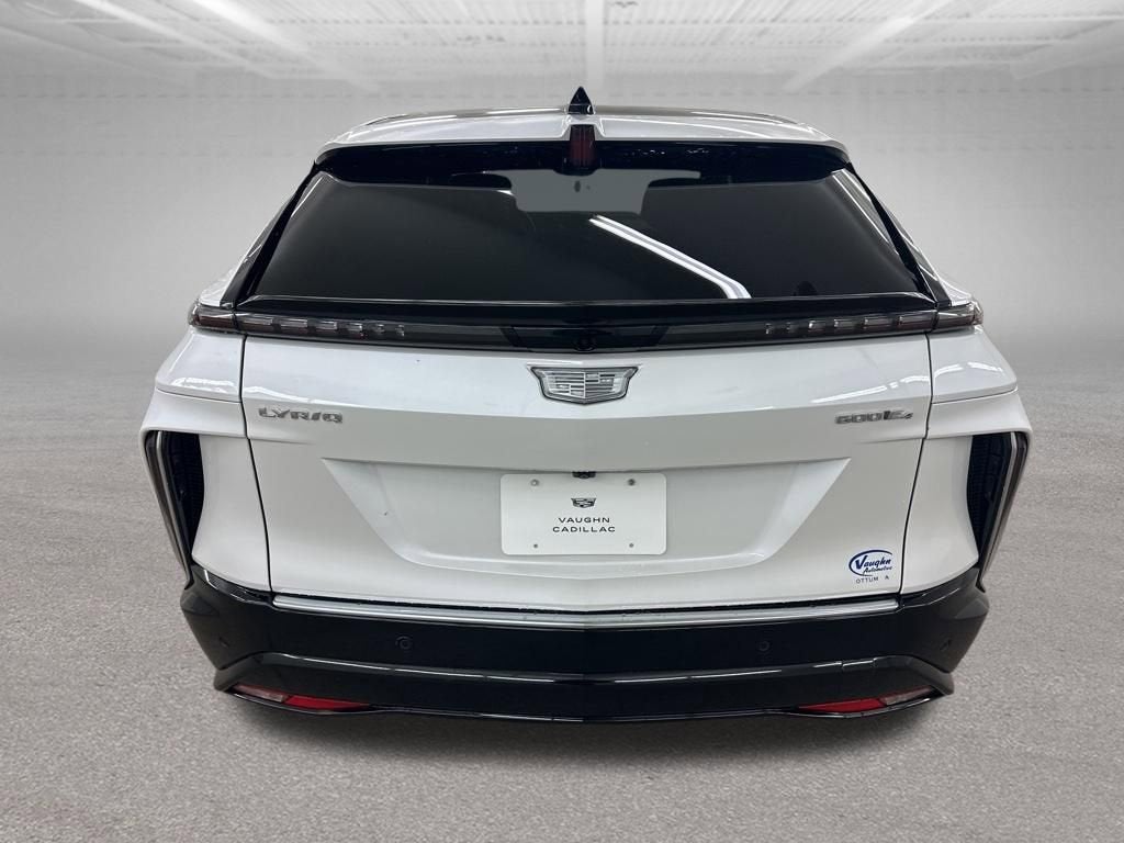 2025 Cadillac LYRIQ Luxury 3
