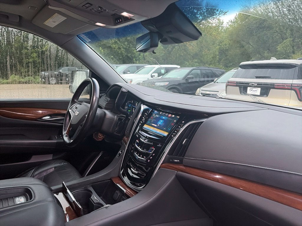 2019 Cadillac Escalade Luxury