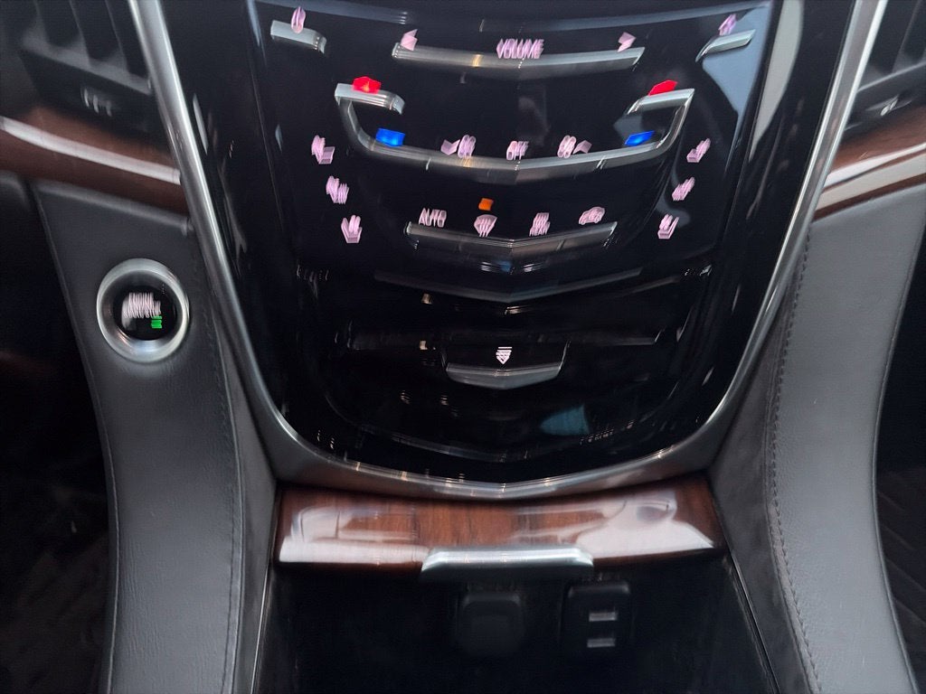 2019 Cadillac Escalade Luxury